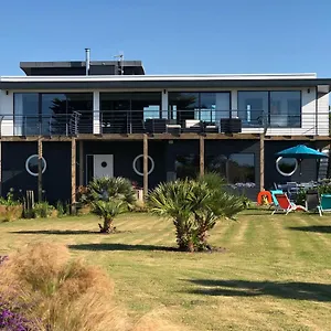 La Maison Bateau Au Bord De Villa